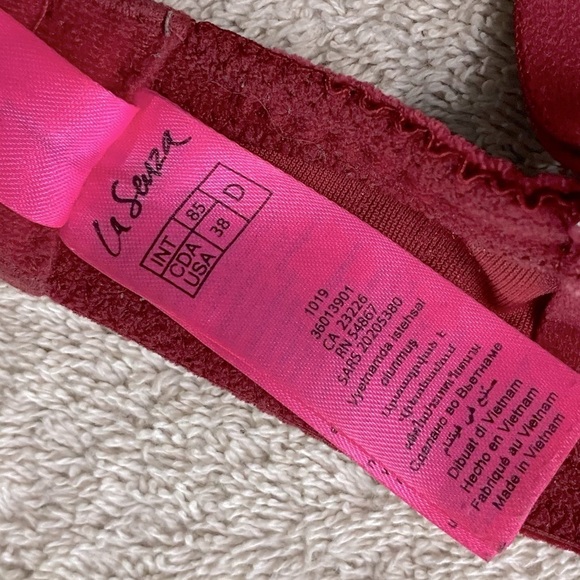 LA Senza Red Lace Beyond Sexy Classic Plunge Bra 38D - Picture 7 of 14